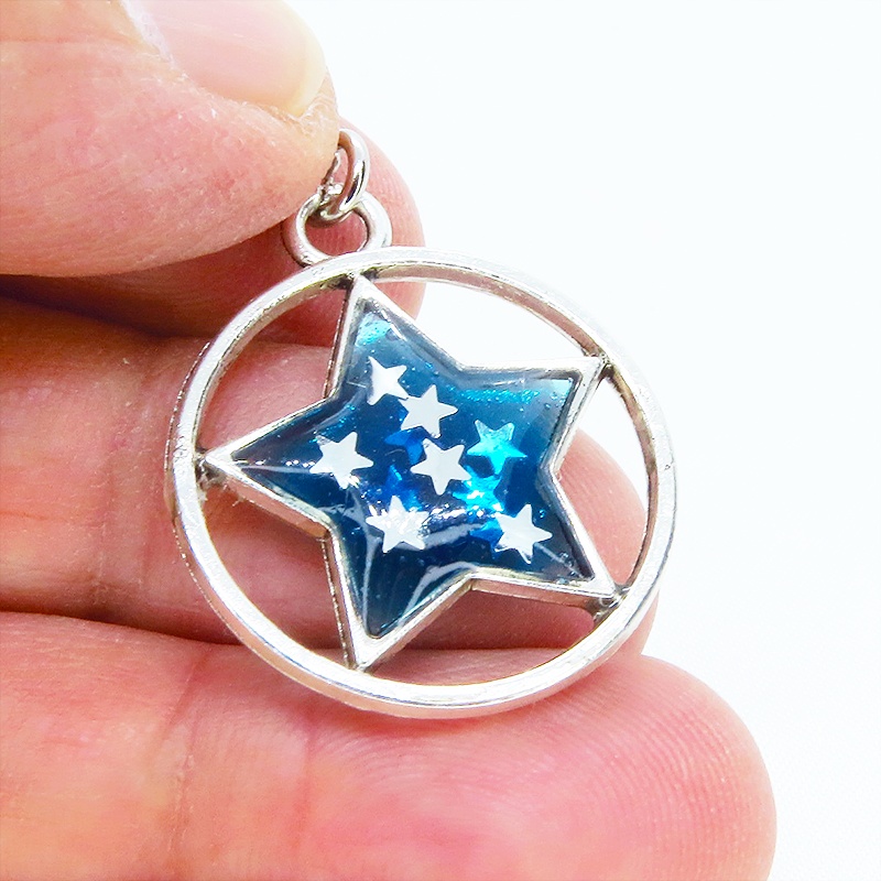 マリンブルー 星のペンダントネックレス アンティークシルバー レジン 立体 長さ調整可 アジャスター追加可