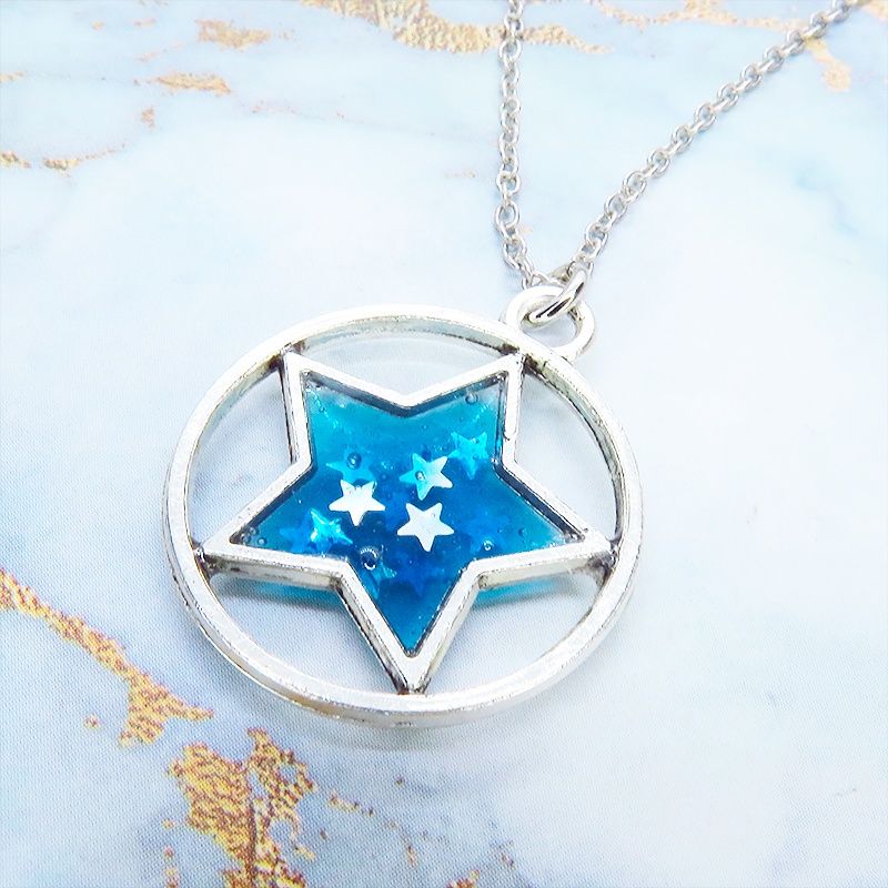 マリンブルー 星のペンダントネックレス アンティークシルバー レジン 立体 長さ調整可 アジャスター追加可