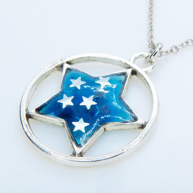 マリンブルー 星のペンダントネックレス アンティークシルバー レジン 立体 長さ調整可 アジャスター追加可