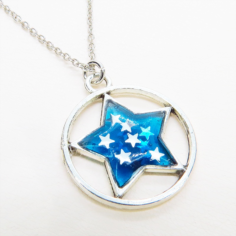 マリンブルー 星のペンダントネックレス アンティークシルバー レジン 立体 長さ調整可 アジャスター追加可