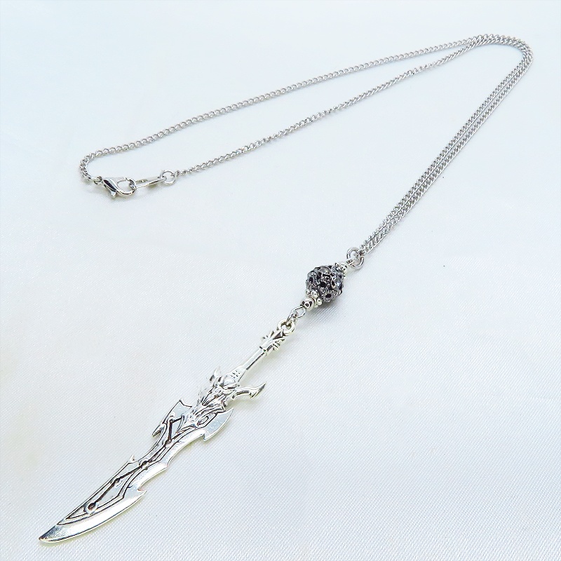アンティークシルバー 剣(ソード)モチーフとブラックカラーメタルビーズを組合せたネックレス ラインストーン 長さ調整可 アジャスター可