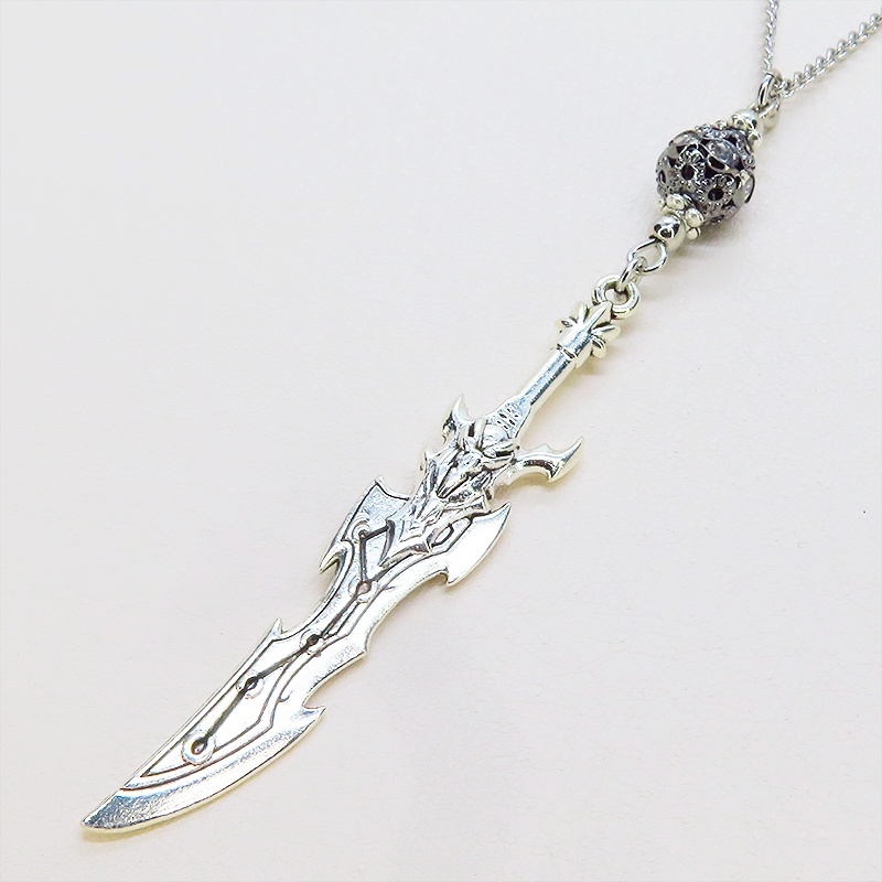 アンティークシルバー 剣(ソード)モチーフとブラックカラーメタルビーズを組合せたネックレス ラインストーン 長さ調整可 アジャスター可