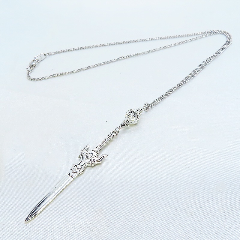 アンティークシルバー 両刃剣(ソード)モチーフとシルバーカラーメタルビーズを組合せたネックレス ラインストーン 長さ調整可 アジャスター可