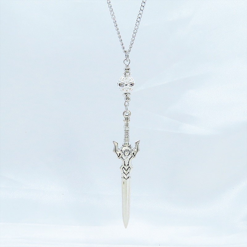 アンティークシルバー 両刃剣(ソード)モチーフとシルバーカラーメタルビーズを組合せたネックレス ラインストーン 長さ調整可 アジャスター可