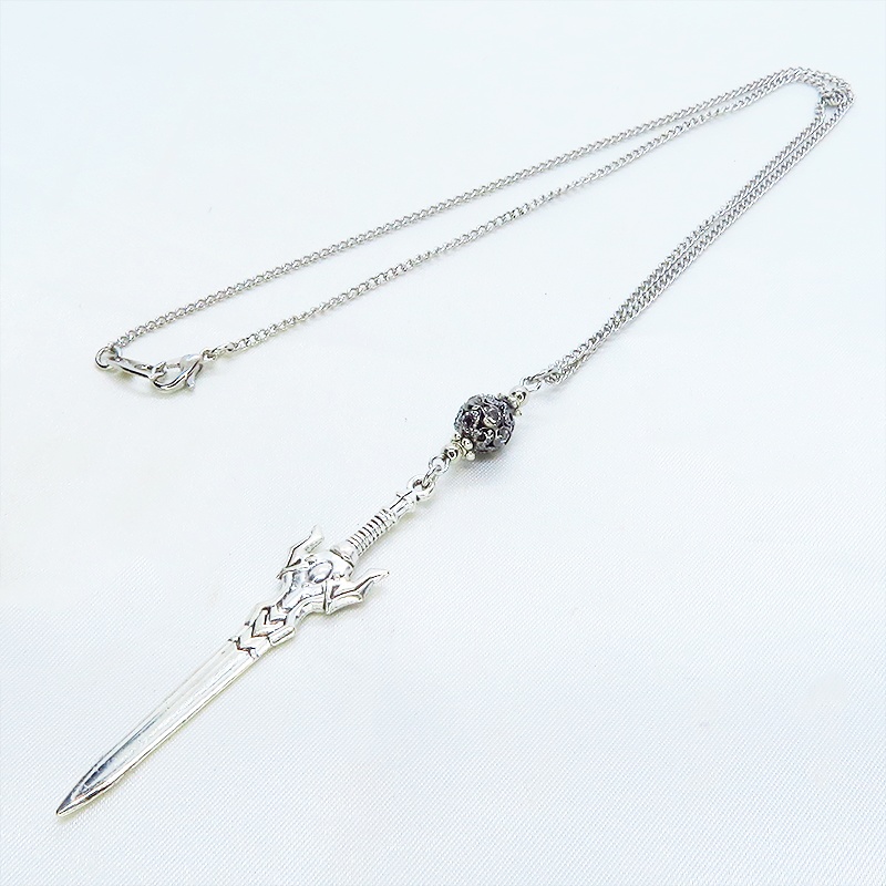 アンティークシルバー 両刃剣(ソード)モチーフとブラックカラーメタルビーズを組合せたネックレス ラインストーン 長さ調整可 アジャスター可