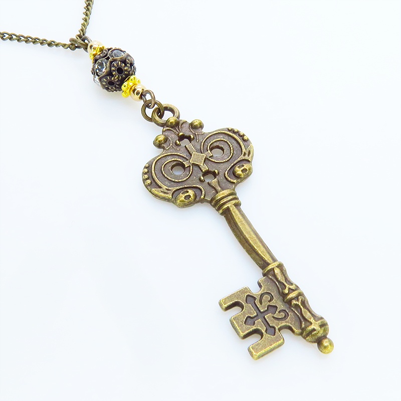 アンティークゴールド ゴシック調カギ(鍵)とブラックカラーメタルビーズを組合せたク風ネックレス 長さ調整可 アジャスター可