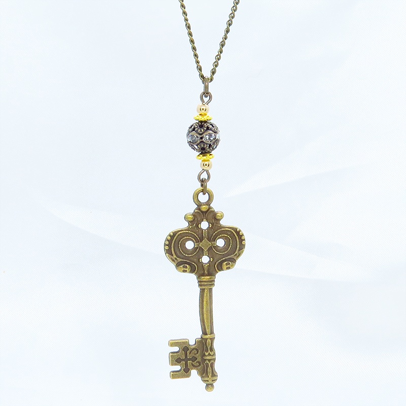 アンティークゴールド ゴシック調カギ(鍵)とブラックカラーメタルビーズを組合せたク風ネックレス 長さ調整可 アジャスター可