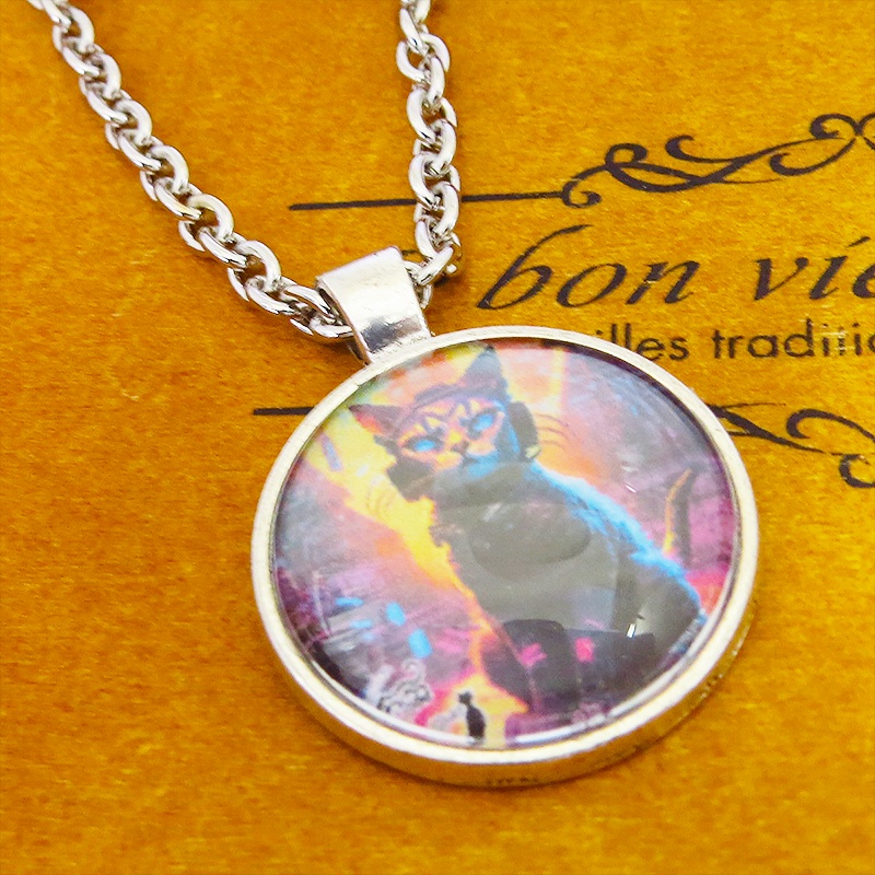 猫とサイバーパンクなカボションガラスネックレス 壱型アンティークシルバー仕様 長さ調整可 アジャスター付