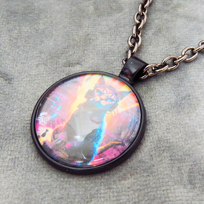 猫とサイバーパンクなカボションガラスネックレス 壱型ブラックカラー仕様 長さ調整可 アジャスター付