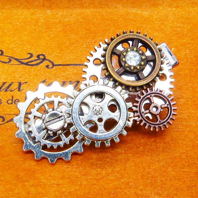 アンティークシルバー 歯車を組合せたスチームパンク風ヘアクリップ 髪飾り レジン