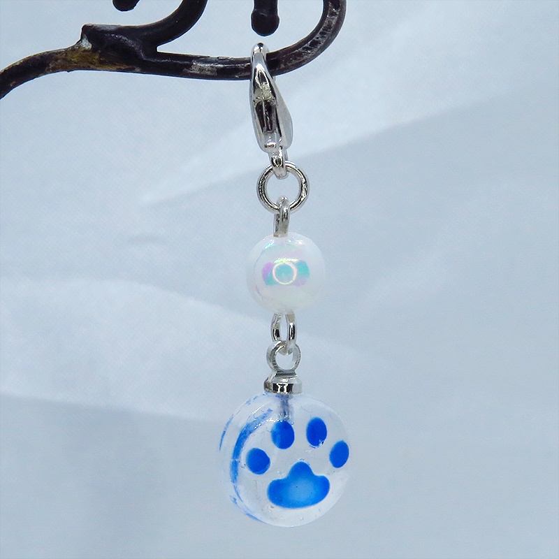 マスク・スマホチャーム クリアカラーの可愛い肉球チャーム レジン クリスタルガラス 金具変更可