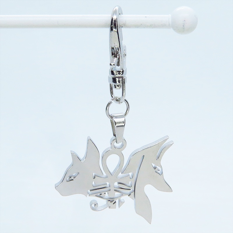 【再々販】シルバーカラー 猫の神 犬の神 バステト アヌビス ステンレスモチーフキーホルダー エジプト オリエンタル 金具変更可
