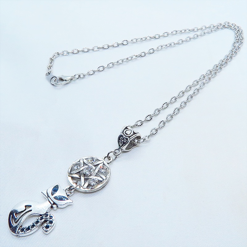 アンティークシルバー 猫とペンダグラムのオリエンタル風ネックレス ラインストーン レジン 長さ調整可