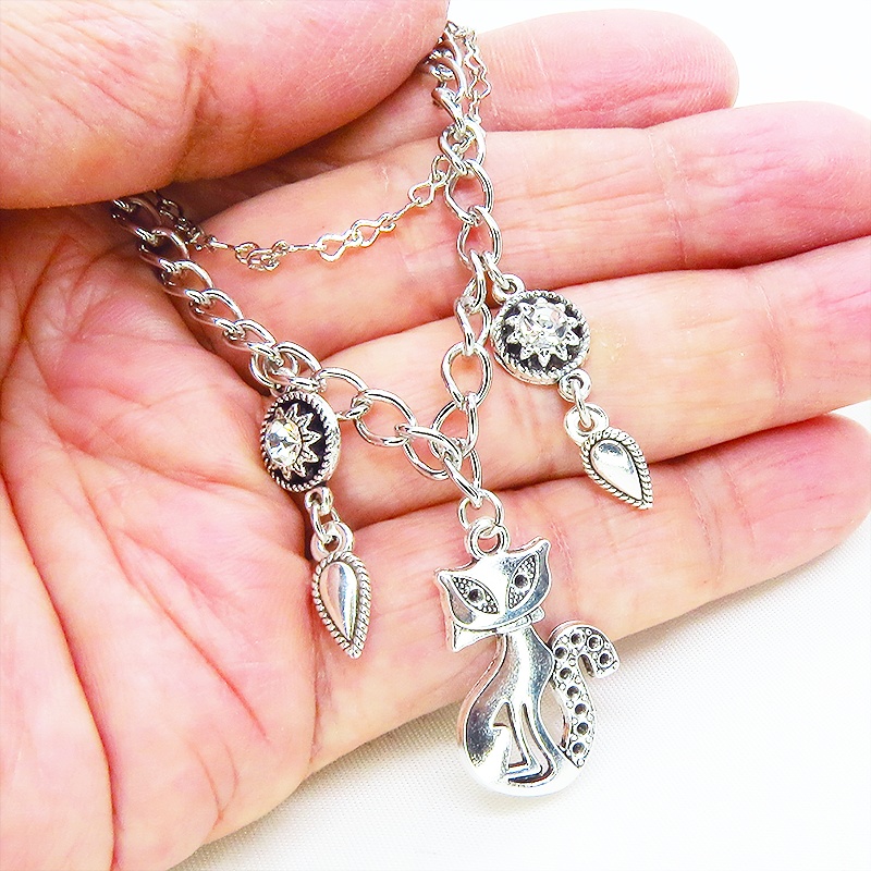 アンティークシルバー オリエンタルな猫モチーフのダブルチェーンブレスレット ラインストーン アジャスター付