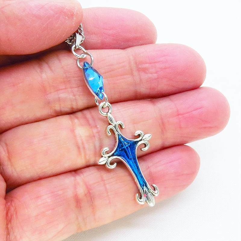 アンティークシルバー ゴシック調ロザリオをマリンブルーレジンで彩色したネックレス スワロフスキーアクアマリン 長さ調整可