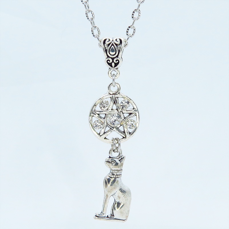 アンティークシルバー 猫の神様バステトとペンダグラムのオリエンタル風ネックレス ラインストーン レジン 長さ調整可