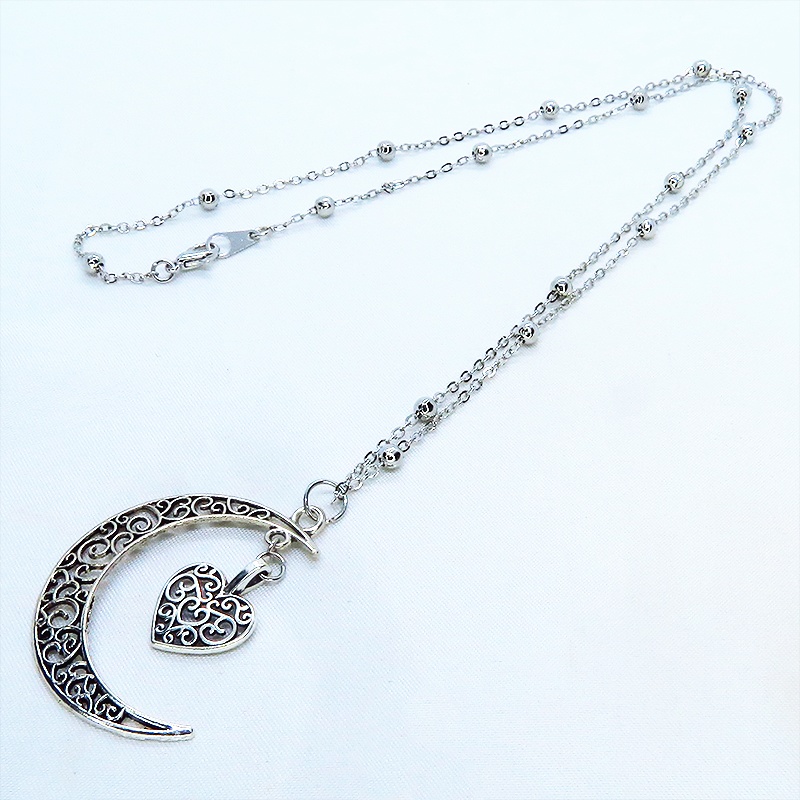 アンティークシルバー 透かし三日月とハートの大人可愛いネックレス ムーン ロングチェーンネックレス