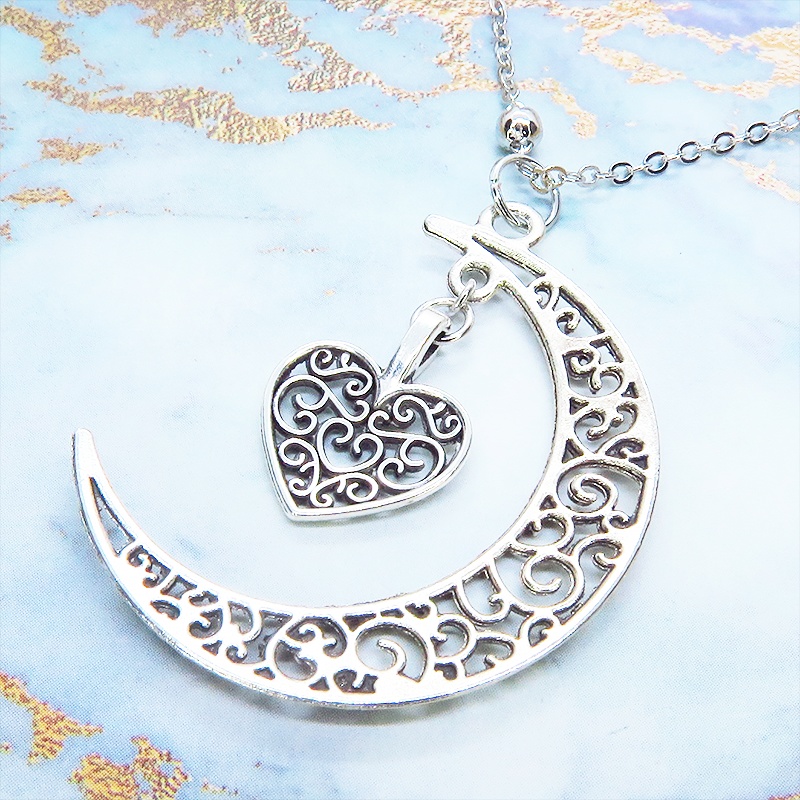 アンティークシルバー 透かし三日月とハートの大人可愛いネックレス ムーン ロングチェーンネックレス