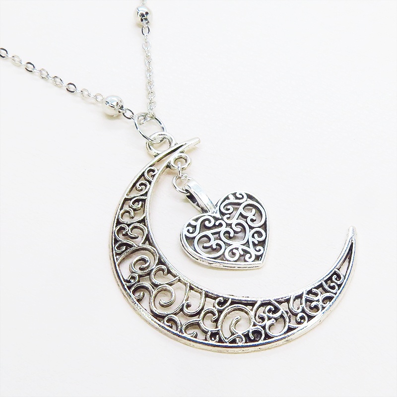 アンティークシルバー 透かし三日月とハートの大人可愛いネックレス ムーン ロングチェーンネックレス