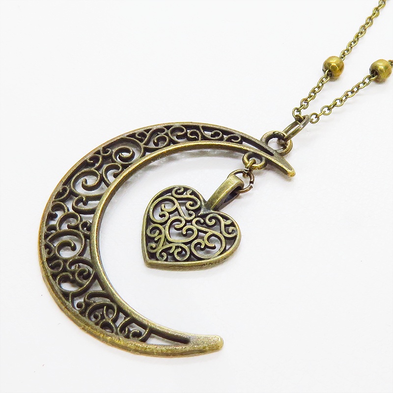 アンティークゴールド 透かし三日月とハートの大人可愛いネックレス ムーン ロングチェーンネックレス