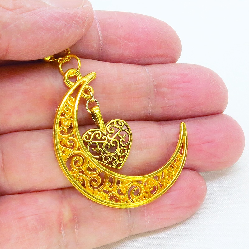 ゴールドカラー 透かし三日月とハートの大人可愛いネックレス ムーン ロングチェーンネックレス