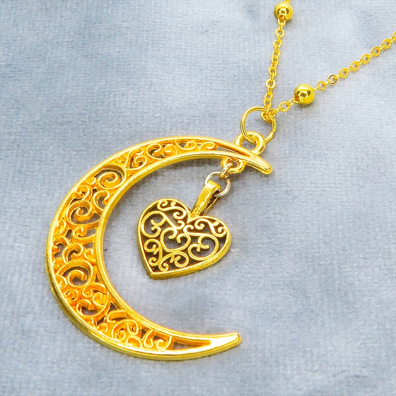 ゴールドカラー 透かし三日月とハートの大人可愛いネックレス ムーン ロングチェーンネックレス