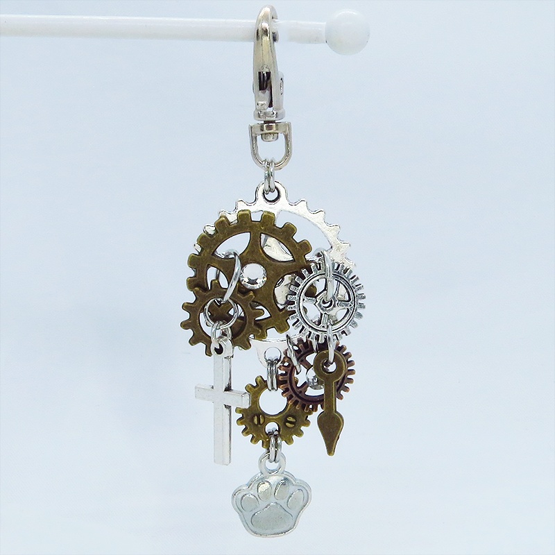 アンティークシルバー 歯車と肉球を組合せたスチームパンク風キーホルダー バッグチャーム ラインストーン
