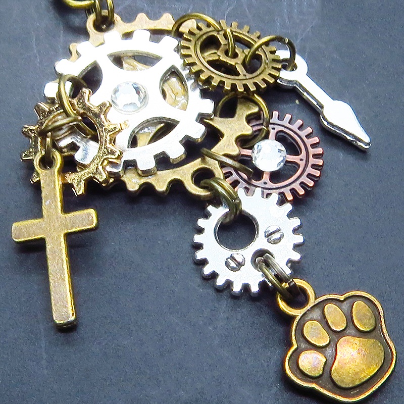 アンティークゴールド 歯車と肉球を組合せたスチームパンク風キーホルダー バッグチャーム ラインストーン 犬 猫