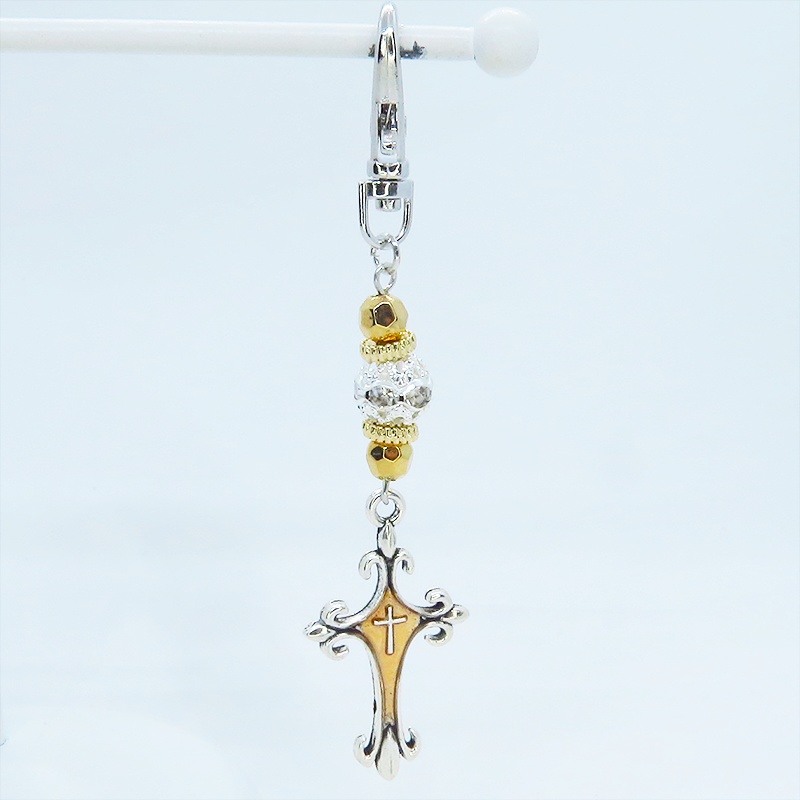 アンティークシルバー ゴシック調ロザリオをゴールドカラーで彩色したキーホルダー 金具変更可