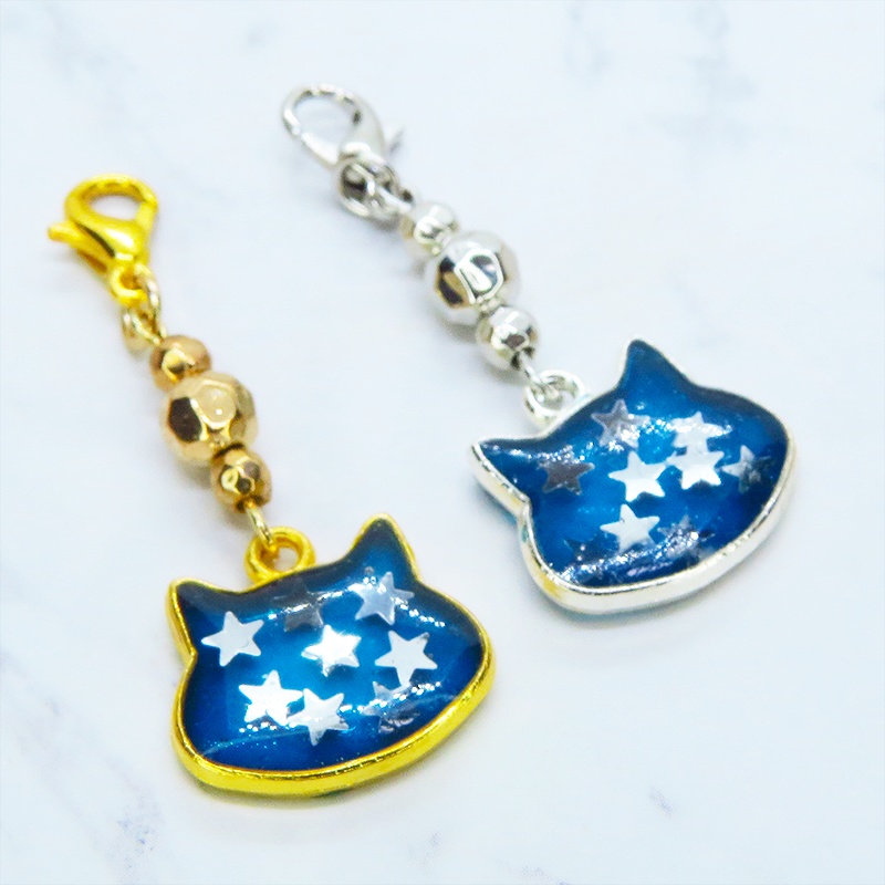 マスク・スマホチャーム ブルーキャットスター 青い猫フェイスモチーフに星を散りばめたチャーム メタルビーズ 金具変更可