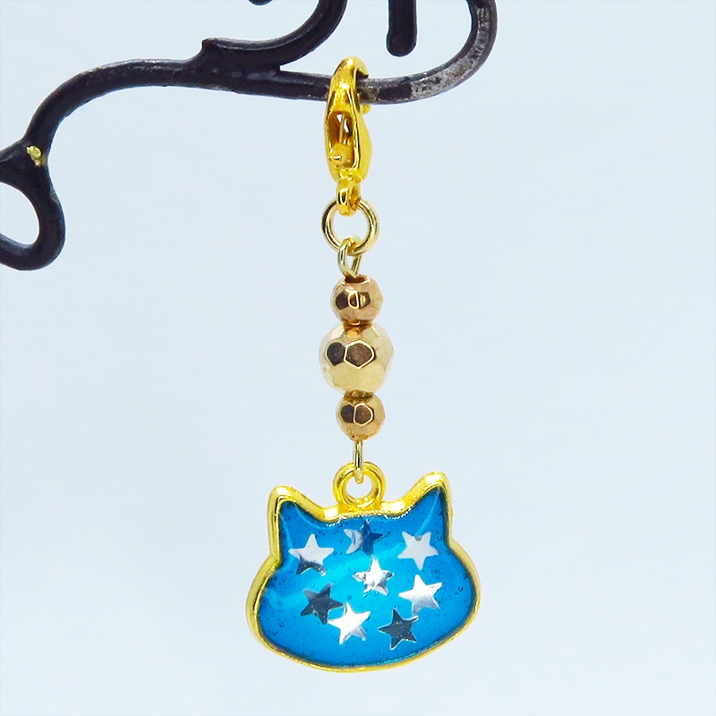マスク・スマホチャーム ブルーキャットスター 青い猫フェイスに星を散りばめたチャーム ゴールドカラー メタルビーズ 金具変更可
