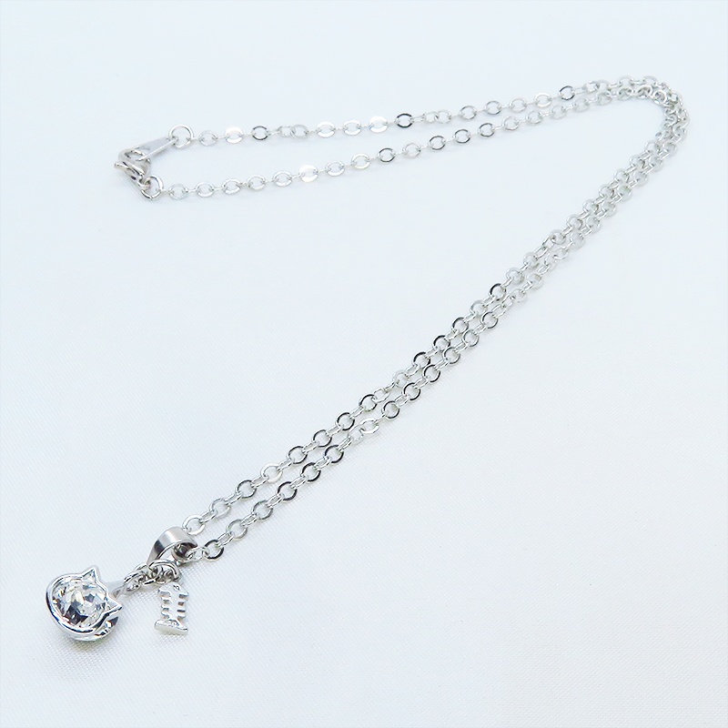 可愛い猫フレームのスワロフスキー(9色選択)と魚のチャームの大人可愛いネックレス 長さ調整可 アジャスター可