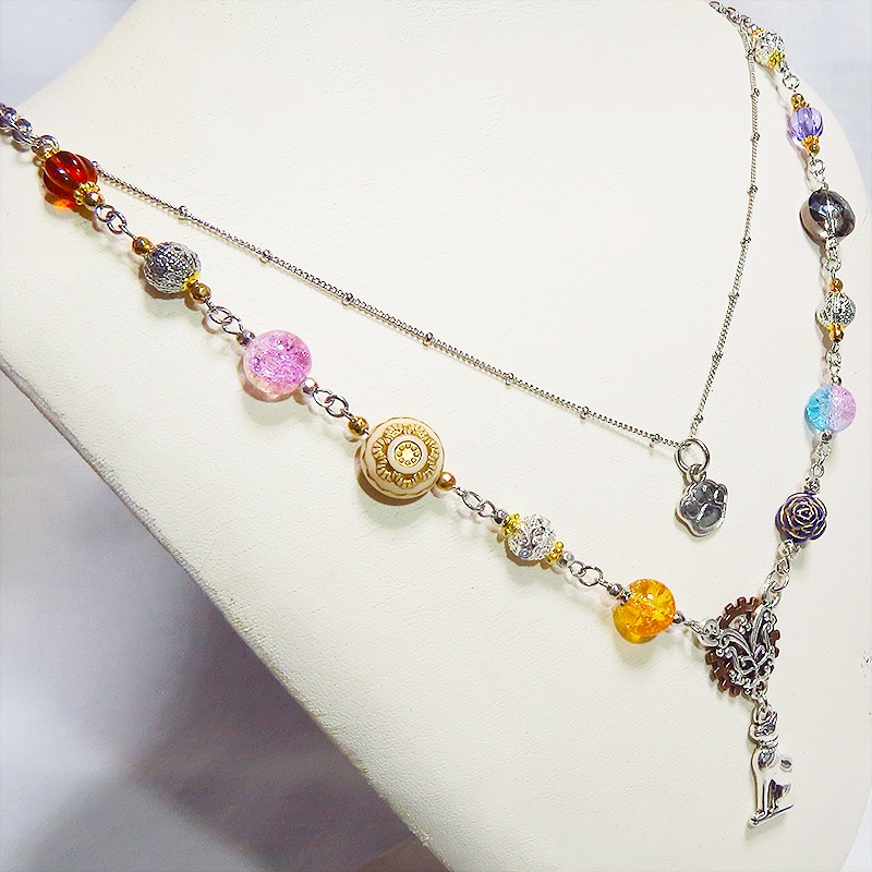 シルバーカラー バステト 猫の神様 オリエンタル風 ダブルチェーン ビーズを組合わせたアシンメトリーネックレス アジャスター可