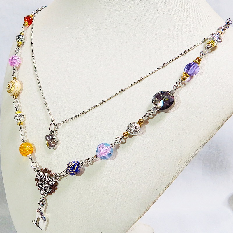 シルバーカラー バステト 猫の神様 オリエンタル風 ダブルチェーン ビーズを組合わせたアシンメトリーネックレス アジャスター可