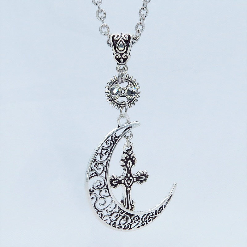 アンティークシルバー ロザリオと三日月を組み合わせたペンダントネックレス 長さ調整可 アジャスター可