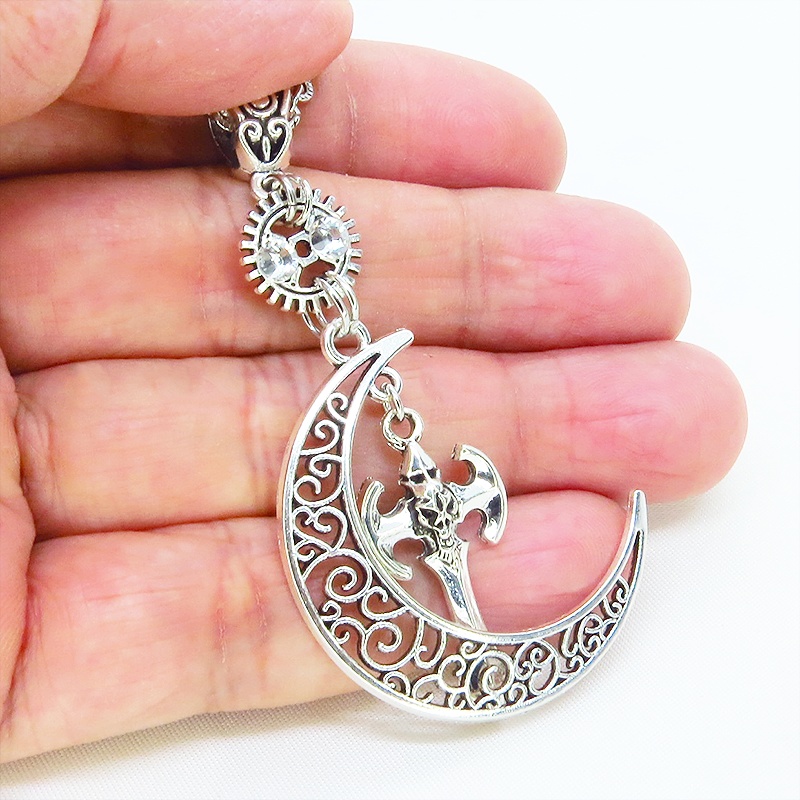 アンティークシルバー 剣(ソード)と三日月を組み合わせたペンダントネックレス 長さ調整可 アジャスター可