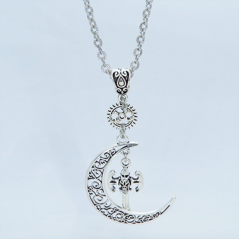 アンティークシルバー 剣(ソード)と三日月を組み合わせたペンダントネックレス 長さ調整可 アジャスター可