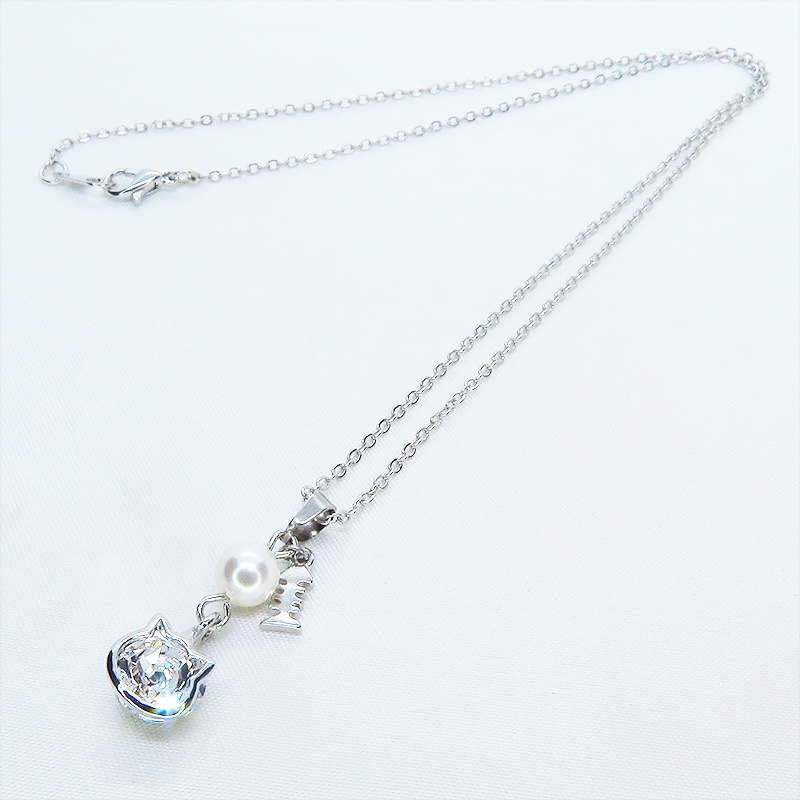 可愛い猫フレーム(シルバーカラー)のスワロフスキー(9色選択)とスワロパールのネックレス 魚のチャーム 長さ調整可