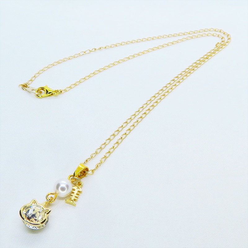可愛い猫フレーム(ゴールドカラー)のスワロフスキー(9色選択)とスワロパールのネックレス 魚のチャーム 長さ調整可