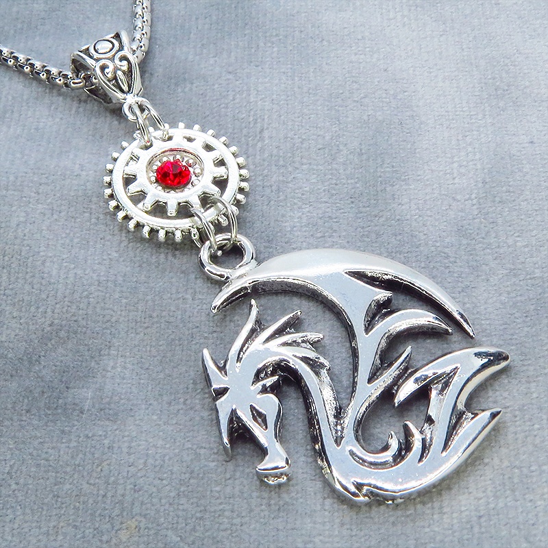 フライングドラゴン 龍のシルエットモチーフと歯車を組合せたネックレス ステンレスチェーン50cm スワロフスキー