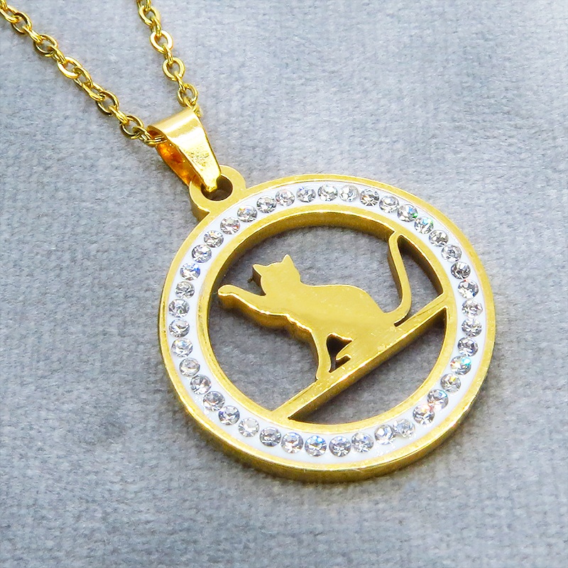 ゴールドカラー ステンレス 猫とラインストーンサークルの大人可愛いペンダントネックレス アジャスター追加可