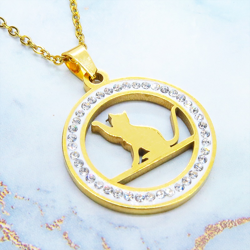ゴールドカラー ステンレス 猫とラインストーンサークルの大人可愛いペンダントネックレス アジャスター追加可