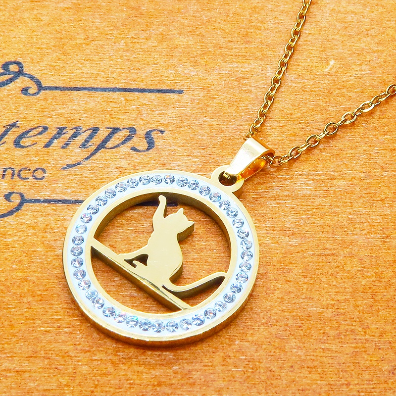 ゴールドカラー ステンレス 猫とラインストーンサークルの大人可愛いペンダントネックレス アジャスター追加可