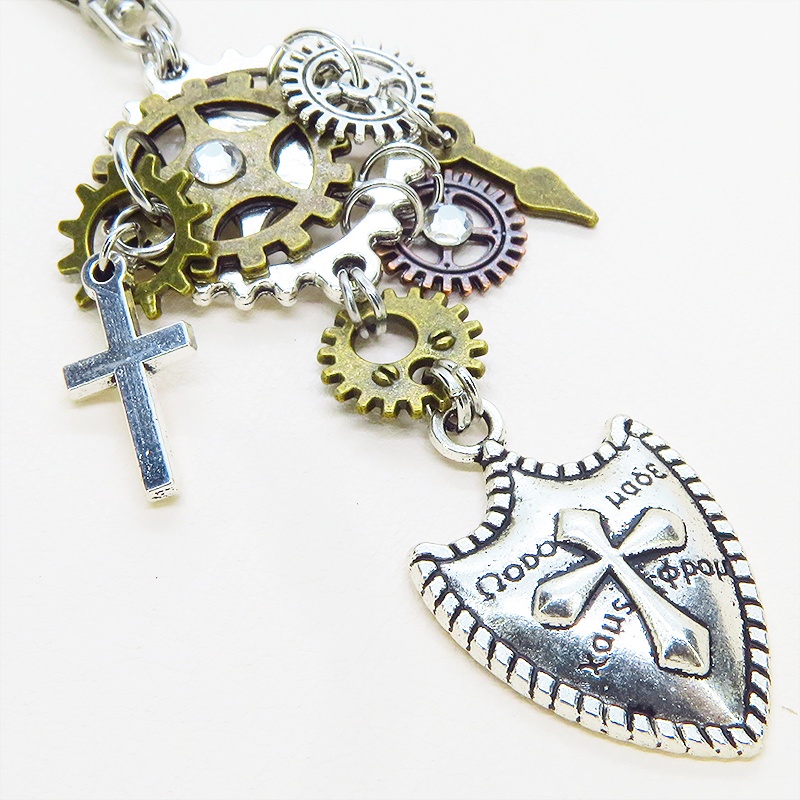 スチームパンク風 アンティークシルバー 盾と歯車を組合せた重厚感のあるキーホルダー 金具変更可