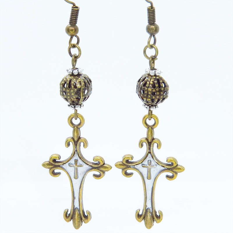 アンティークゴールド ゴシック調ロザリオ(十字架)とメタルビーズを組合せたピアス レジン