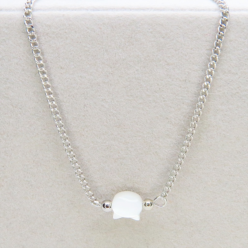 シルバーカラー 白蝶貝(シェル)の猫モチーフのブレスレット アジャスター付 マザーオブパール