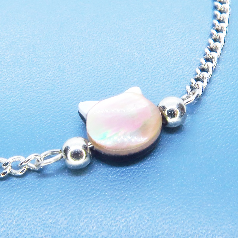 シルバーカラー 黒蝶貝(シェル)の猫モチーフのブレスレット アジャスター付 マザーオブパール