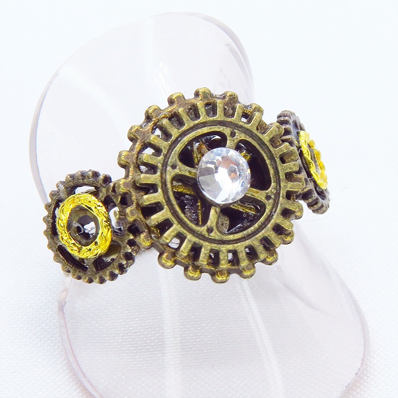 アンティクゴールドリング ラインストーンに歯車を組合せたスチームパンク風リング 指輪 フリーサイズ