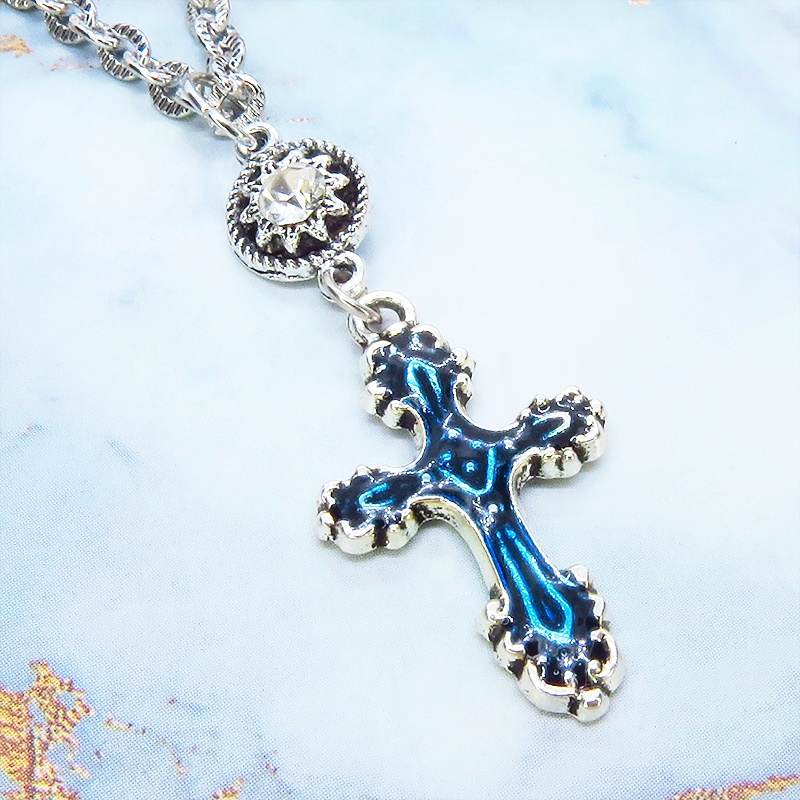 アンティークシルバー ブルーレジンのゴシック調ロザリオとラインストーンを組合せたペンダントネックレス