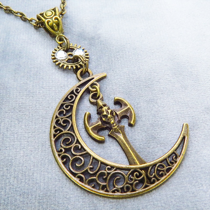 アンティークゴールド アラベスク調透かし入りの三日月と翼モチーフを組合せたネックレス 長さ調整可 アジャスター可
